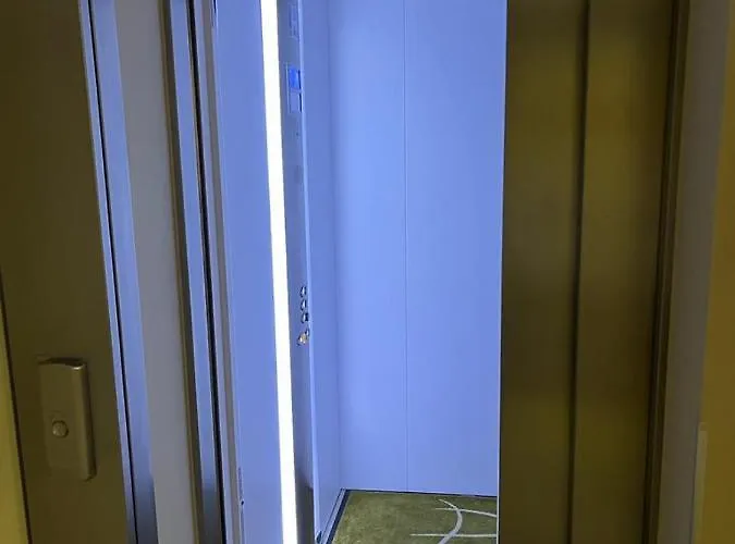 Self Check-in 24-7 * パルヌ